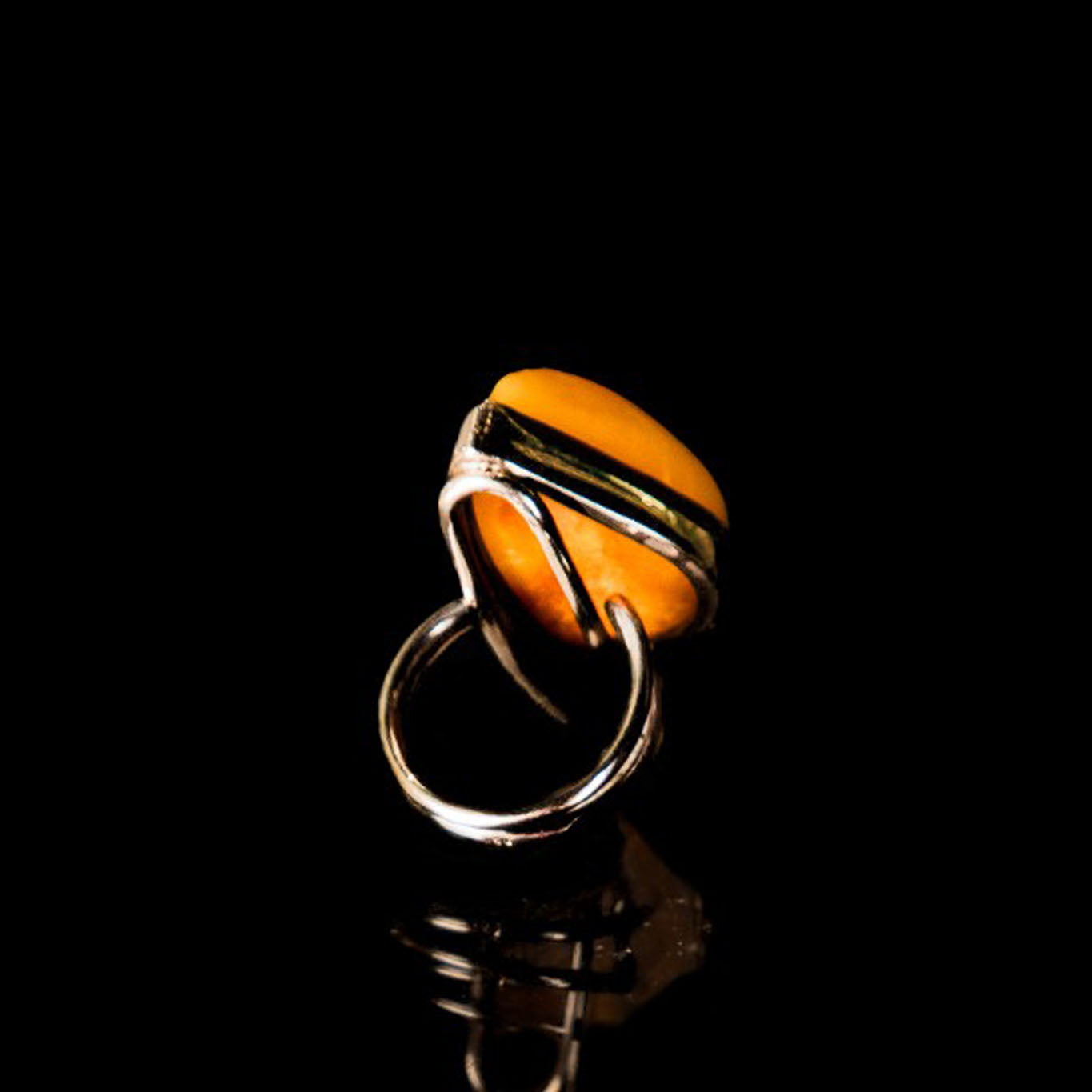 Antique Amber Ring